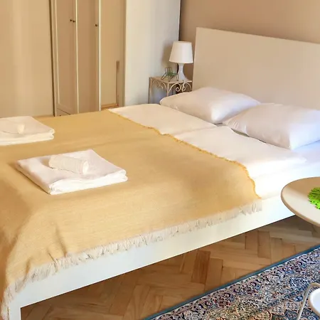 Palace - Palace District - Downtown *