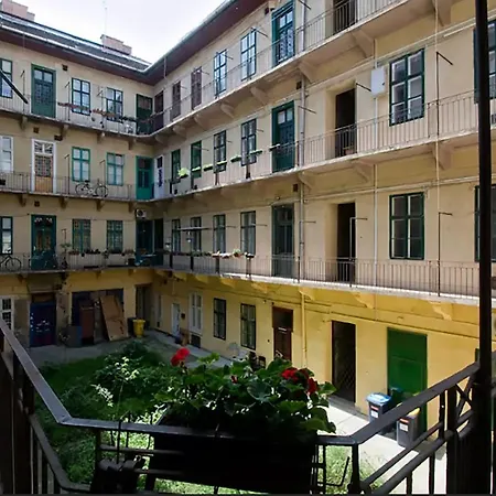 Palace - Palace District - Downtown Budapest