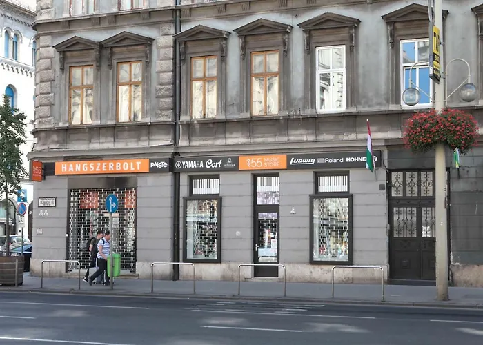 Palace - Palace District - Downtown